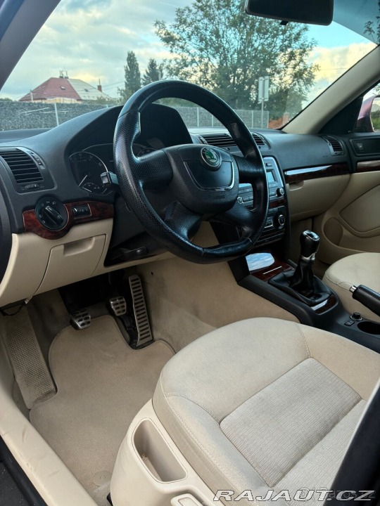 Škoda Octavia 1,6   II FACELIFT MPI 75 2009