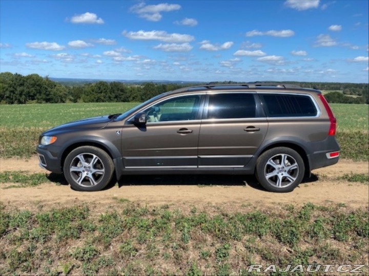 Volvo XC70 D5 158 kW, AWD, automat 2021