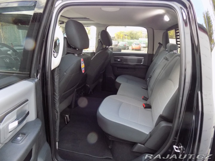 Dodge RAM 1500 5.7 HEMI/CREW CAB/ČR/DPH/ 2022