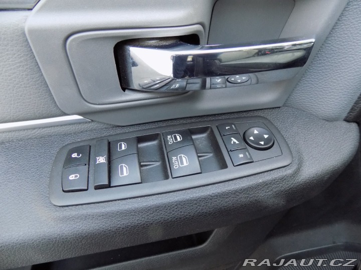 Dodge RAM 1500 5.7 HEMI/CREW CAB/ČR/DPH/ 2022