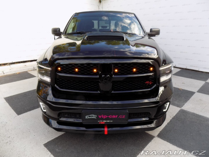 Dodge RAM 1500 5.7 HEMI/CREW CAB/ČR/DPH/ 2022