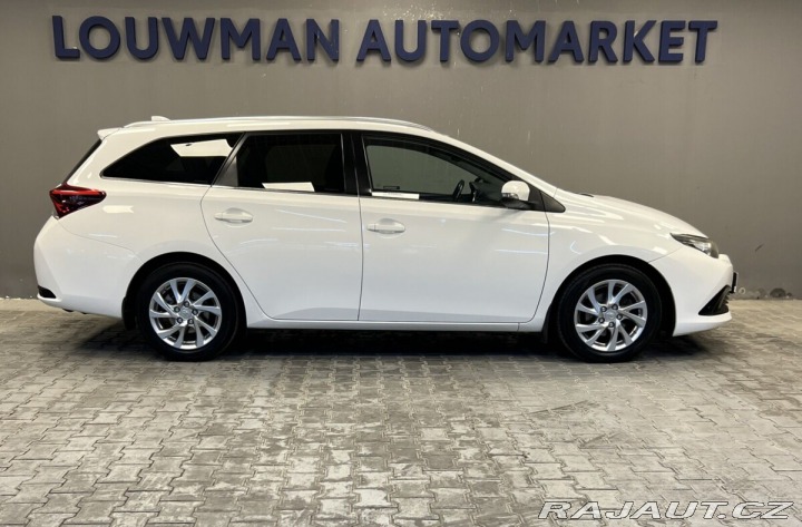 Toyota Auris Valvematic Touring Sports 2016