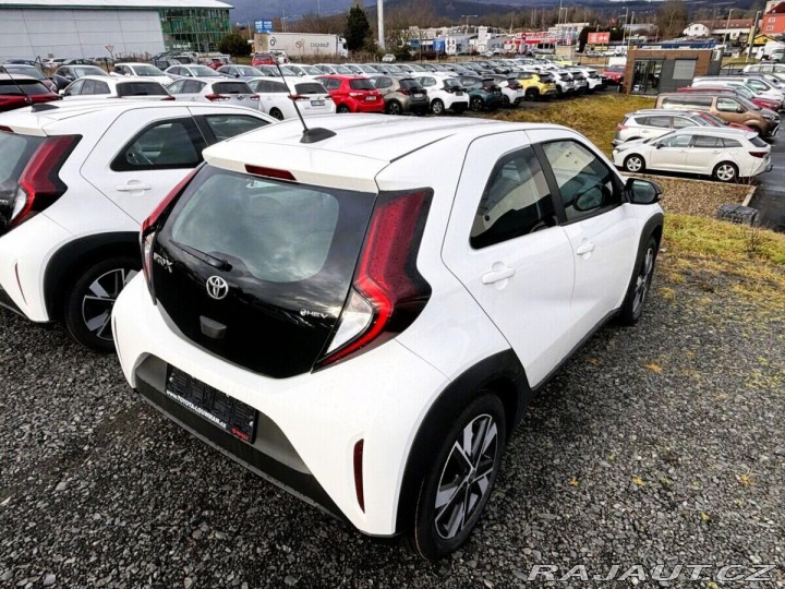 Toyota Aygo 1,5 Hybrid 115 Comfort 1800