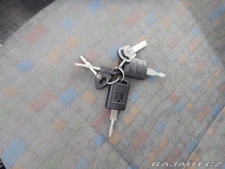 Opel Corsa 1.0 i 43 kw 2001