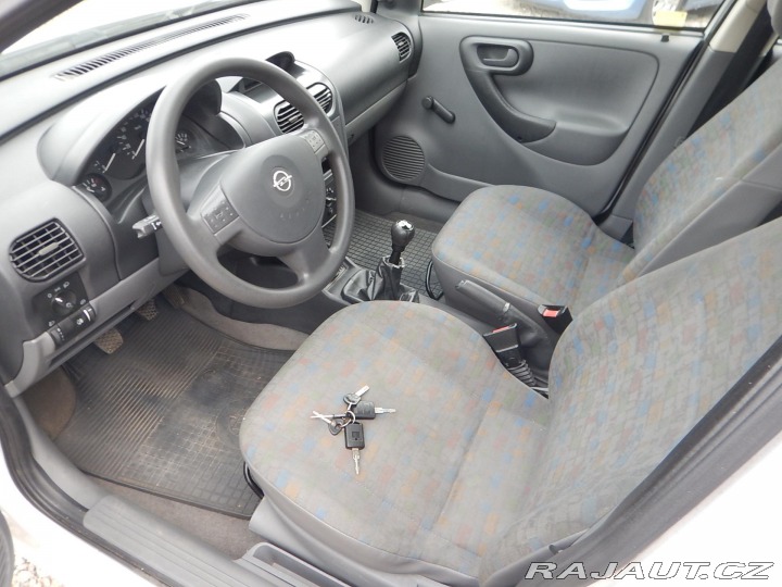 Opel Corsa 1.0 i 43 kw 2001