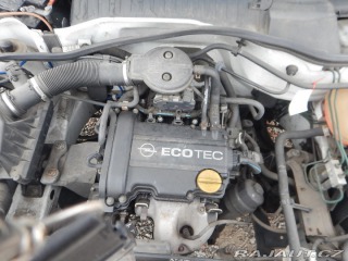 Opel Corsa 1.0 i 43 kw 2001