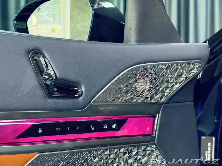 BMW 7 750e*ZÁRUKA*TV*MAX.VÝBAVA 2023