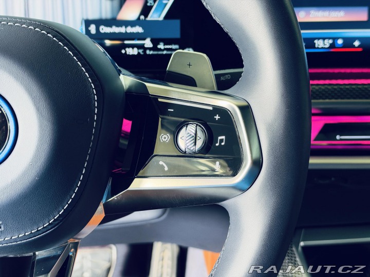 BMW 7 750e*ZÁRUKA*TV*MAX.VÝBAVA 2023