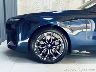 BMW 7 750e*ZÁRUKA*TV*MAX.VÝBAVA 2023