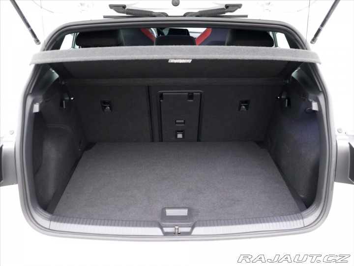 Volkswagen Golf 2.0 GTI 180kW DSG Virtual 2023