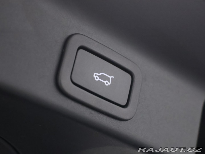 Jaguar F-Pace 3,0 221kW 30d 4x4 Aut. CZ 2016
