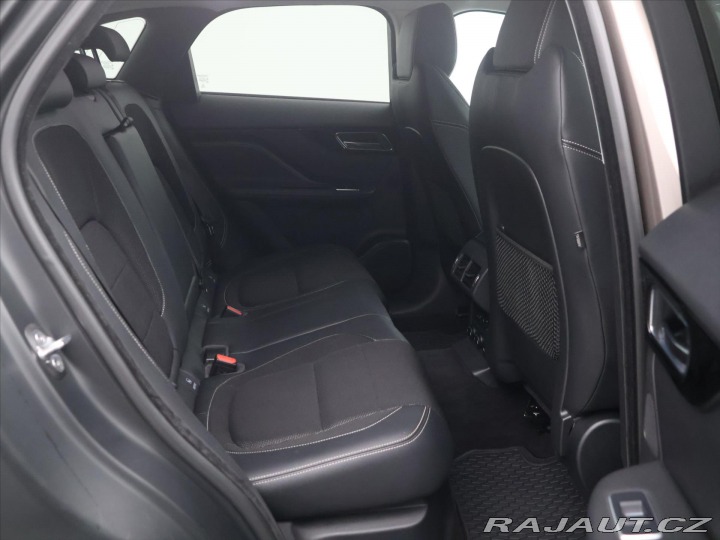 Jaguar F-Pace 3,0 221kW 30d 4x4 Aut. CZ 2016