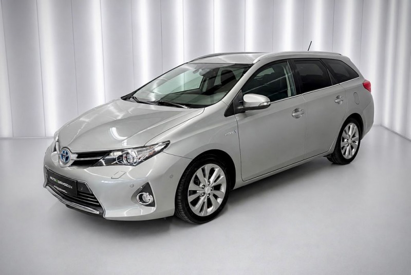 Toyota Auris 1.8 HYBRID e-CVT TS STYLE