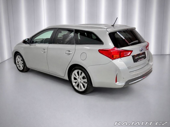 Toyota Auris 1.8 HYBRID e-CVT TS STYLE 2014