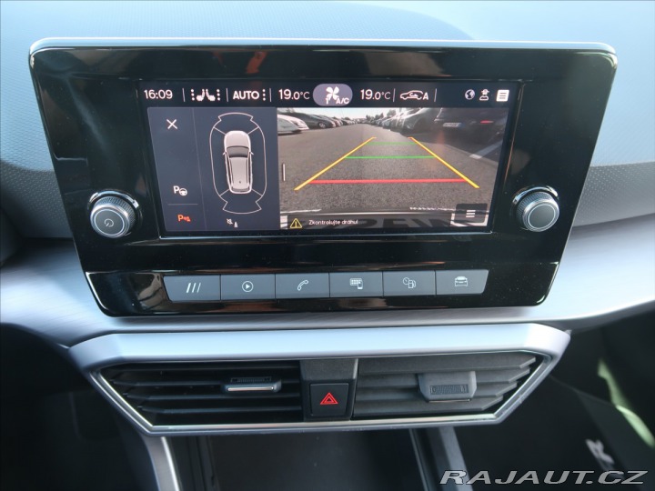 Seat Leon 1,5 TSi ČR 1.majitel DPH 2023