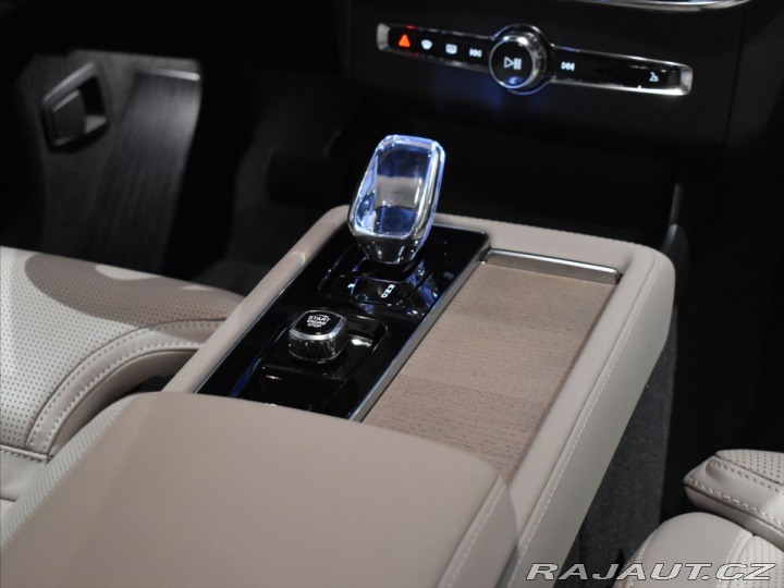 Volvo XC90 2,0 T8 AWD Ultra Masáže,B 2026