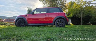 Mini Cooper 1,6   one 2011