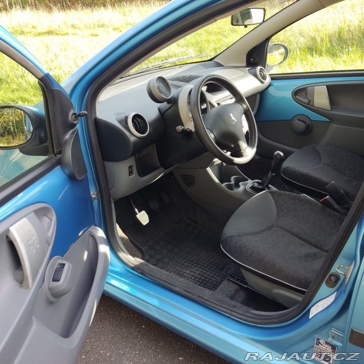 Peugeot 107 1,0   r.v.2011 2011