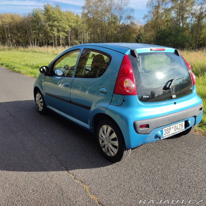Peugeot 107 1,0   r.v.2011 2011