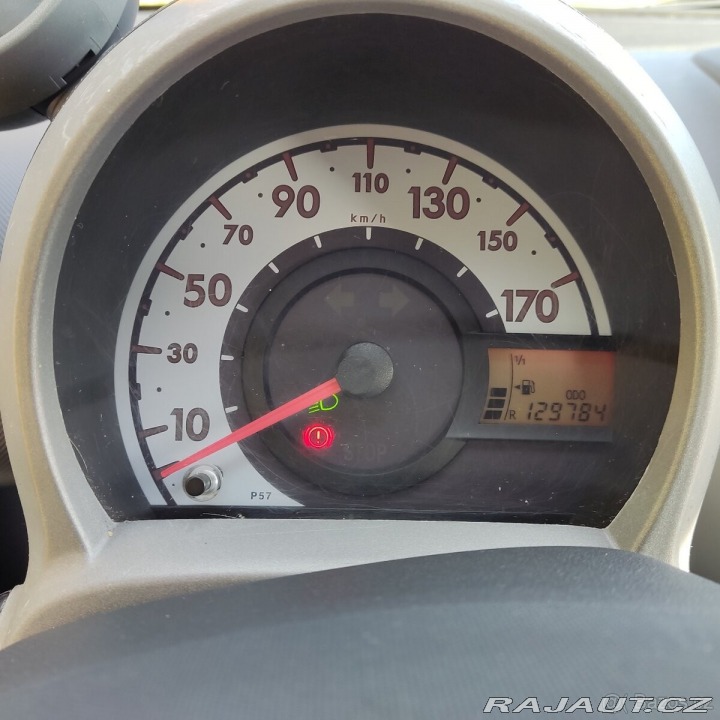 Peugeot 107 1,0   r.v.2011 2011