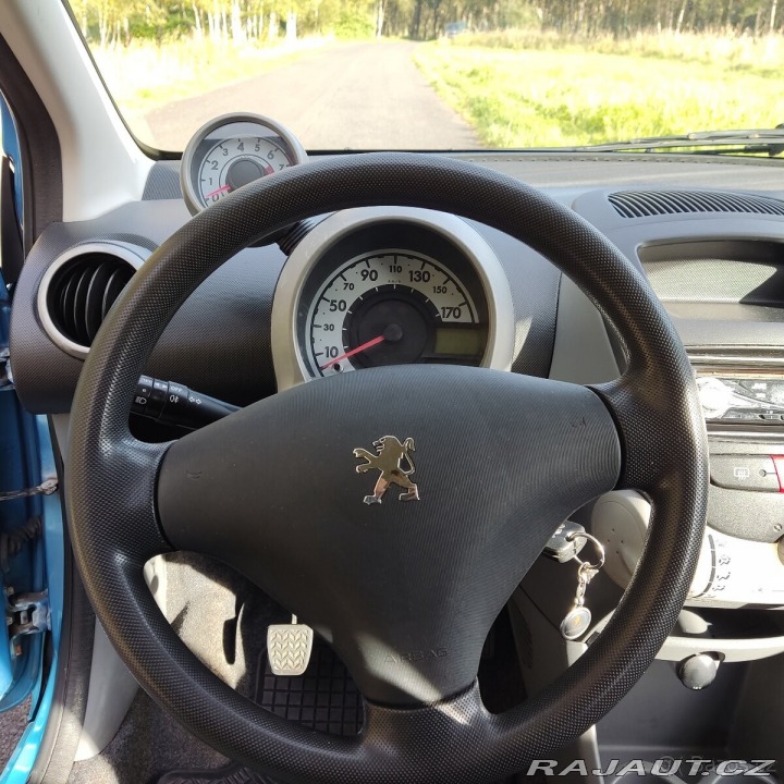 Peugeot 107 1,0   r.v.2011 2011