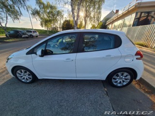 Peugeot 208 1,5 1800