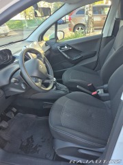 Peugeot 208 1,5 1800