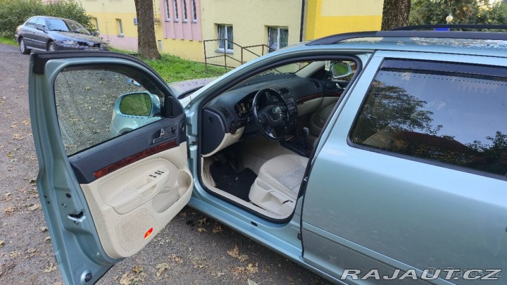 Škoda Octavia 1,6   II (A5 FL) 4x4 1.6 2010
