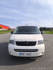Volkswagen Caravelle 2,5 2009