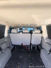 Volkswagen Caravelle 2,5 2009