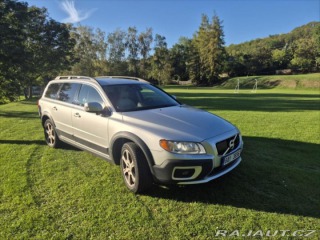 Volvo XC70 D5 AWD ve výbavě Summum 2013