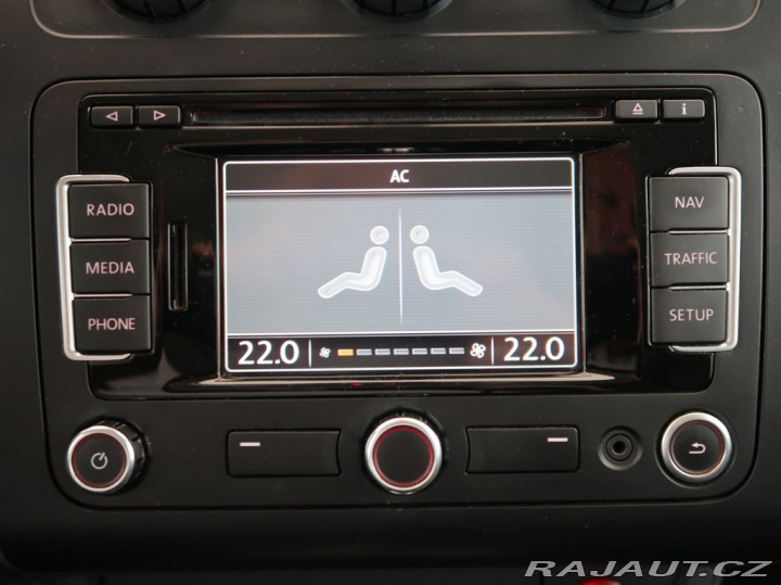 Volkswagen Touran 1.6TDI,77KW,Automat,Tažné 2012