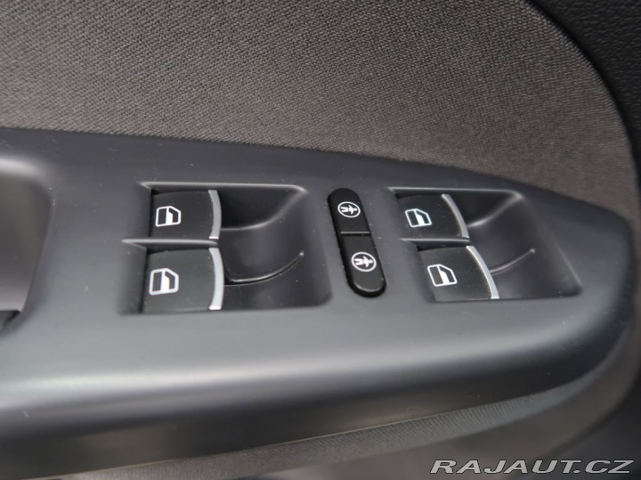 Volkswagen Touran 1.6TDI,77KW,Automat,Tažné 2012