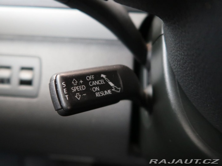Volkswagen Touran 1.6TDI,77KW,Automat,Tažné 2012
