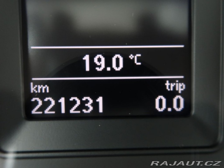 Volkswagen Touran 1.6TDI,77KW,Automat,Tažné 2012