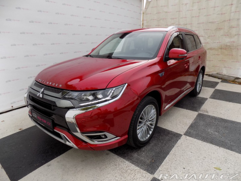 Mitsubishi Outlander 2.4 PHEV/4WD/1.Maj./LED/