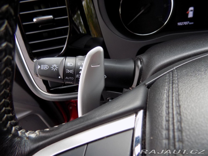Mitsubishi Outlander 2.4 PHEV/4WD/1.Maj./LED/ 2021