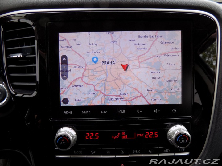 Mitsubishi Outlander 2.4 PHEV/4WD/1.Maj./LED/ 2021