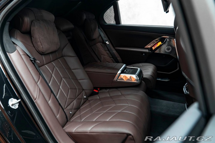 BMW 7 d 2025