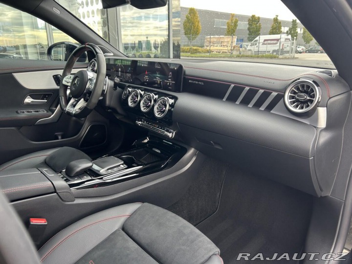 Mercedes-Benz CLA 45 S AMG 4MATIC+ Shooting 2022