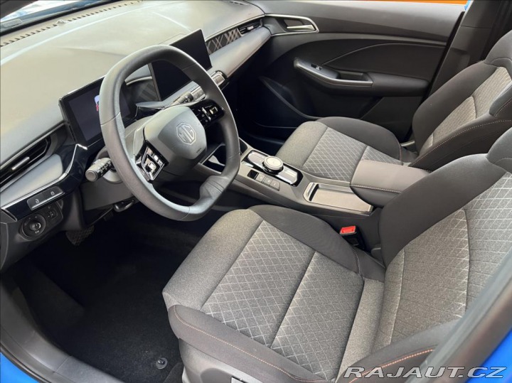 MG MG3 1.5 HYBRID+ Emotion 12tkm 2025