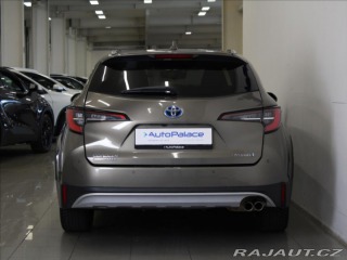 Toyota Corolla 2,0 HEV 135kW TREK 64tkm. 2021
