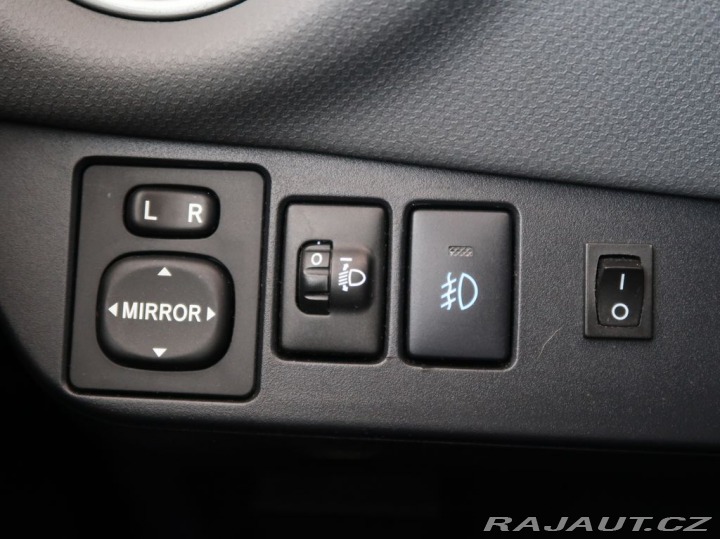 Toyota Yaris 1.5Hybrid,Active,CZ 2015