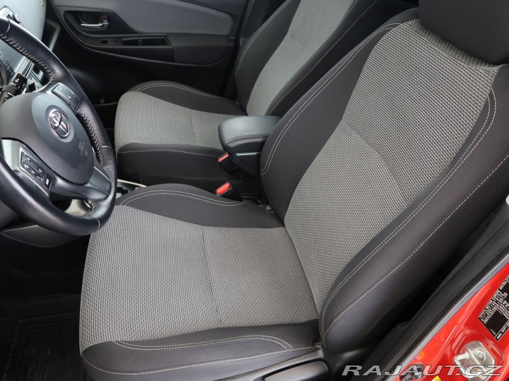 Toyota Yaris 1.5Hybrid,Active,CZ 2015