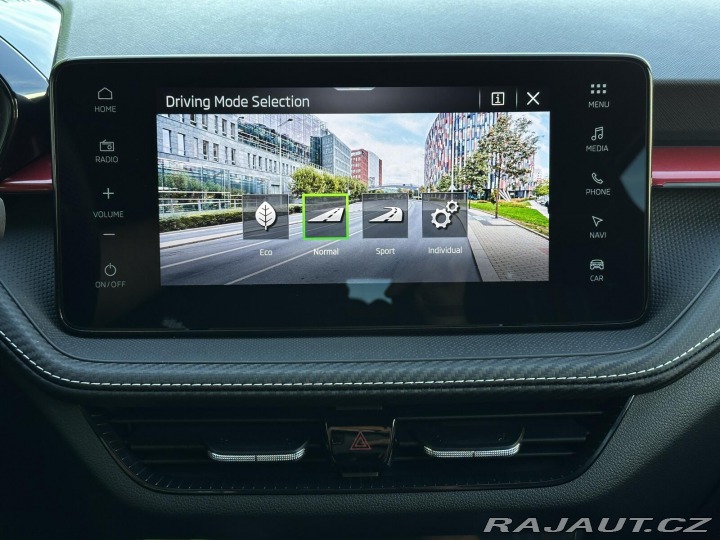 Škoda Fabia 1.5TSi DSG Monte Carlo 15 2025