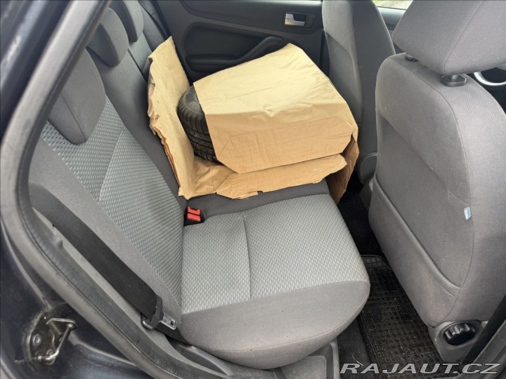 Ford Focus 1,6 i 16V 74kw Klima Tažn 2007