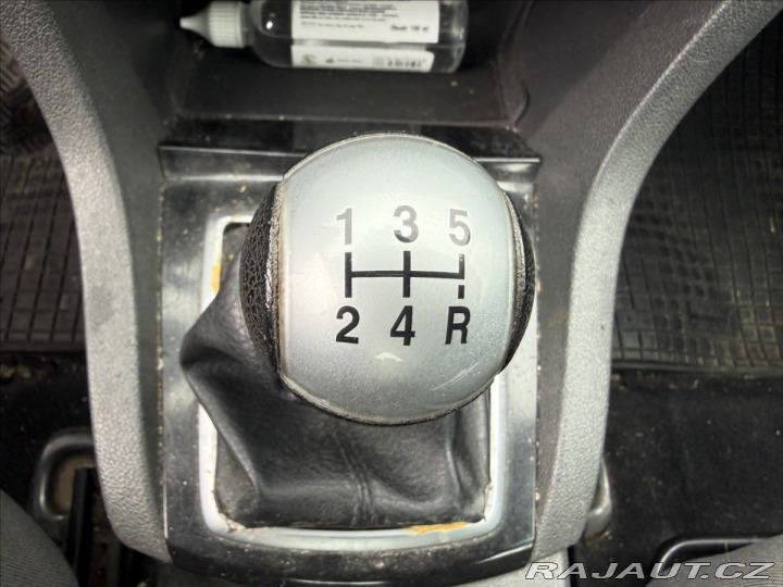 Ford Focus 1,6 i 16V 74kw Klima Tažn 2007