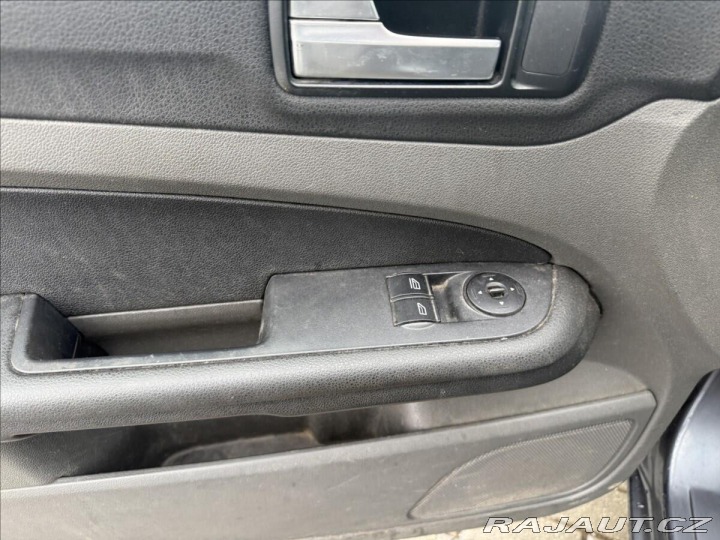 Ford Focus 1,6 i 16V 74kw Klima Tažn 2007