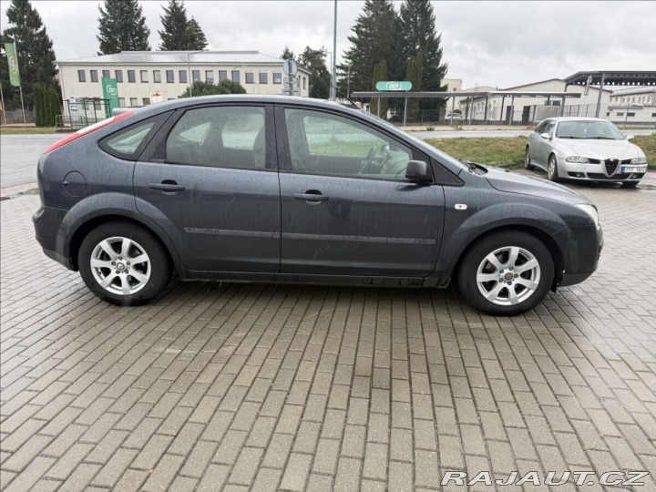 Ford Focus 1,6 i 16V 74kw Klima Tažn 2007
