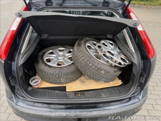 Ford Focus 1,6 i 16V 74kw Klima Tažn 2007